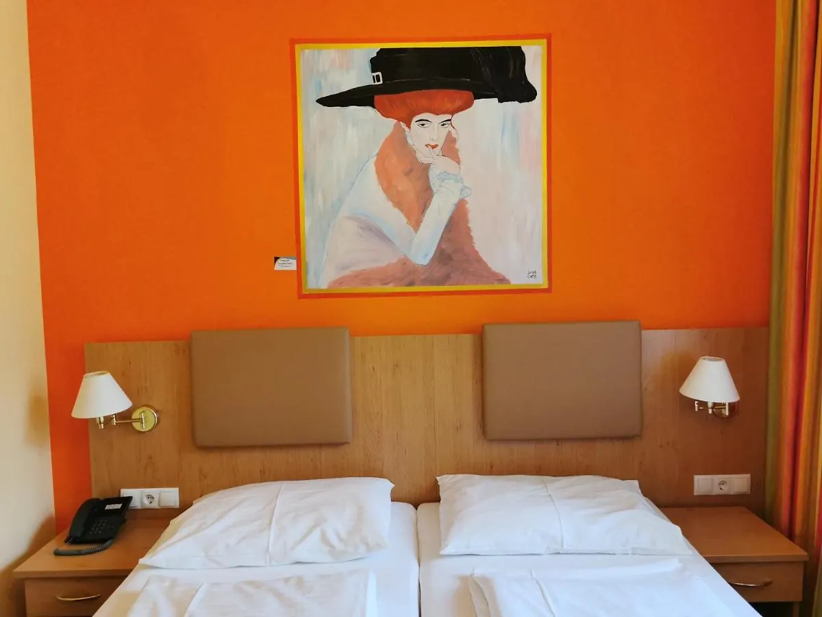 Garten- Und Kunsthotel Gabriel City Vienna 3*,  Austria
