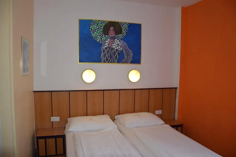Garten- Und Kunsthotel Gabriel City Vienna Hotel