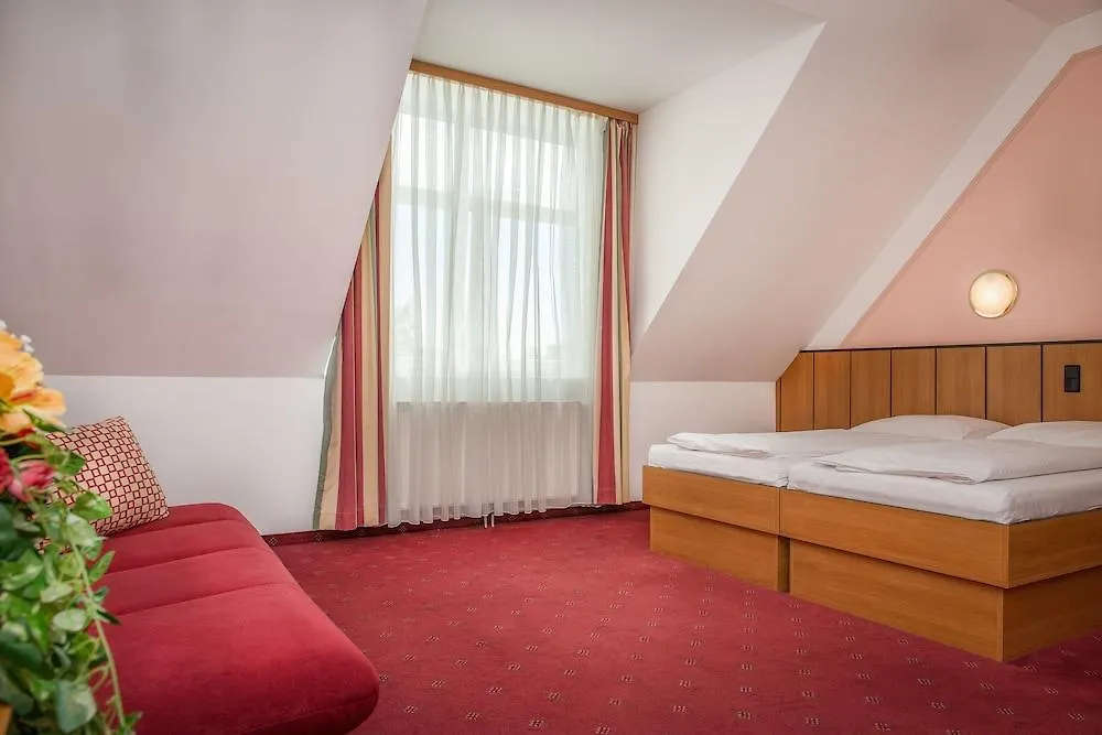 Garten- Und Kunsthotel Gabriel City Vienna 3*,  Austria