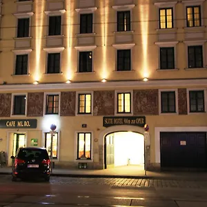 900 M Zur Oper Hotel