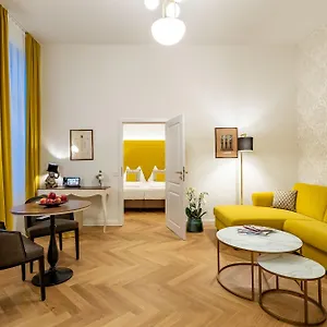 Theaterhotel & Otel