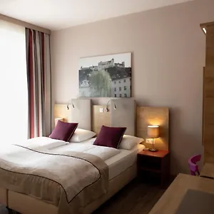*** Hotell Max70 Österrike