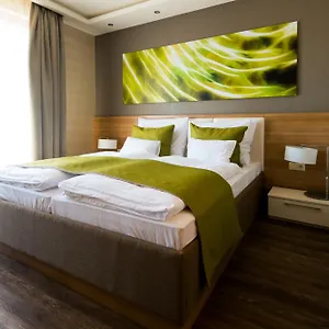 Bh Kristaly Hotel Debreţin
